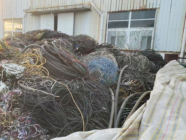 ���ڷ�ͭ������ȥ������ͭ�Ĵ�ĥװ��